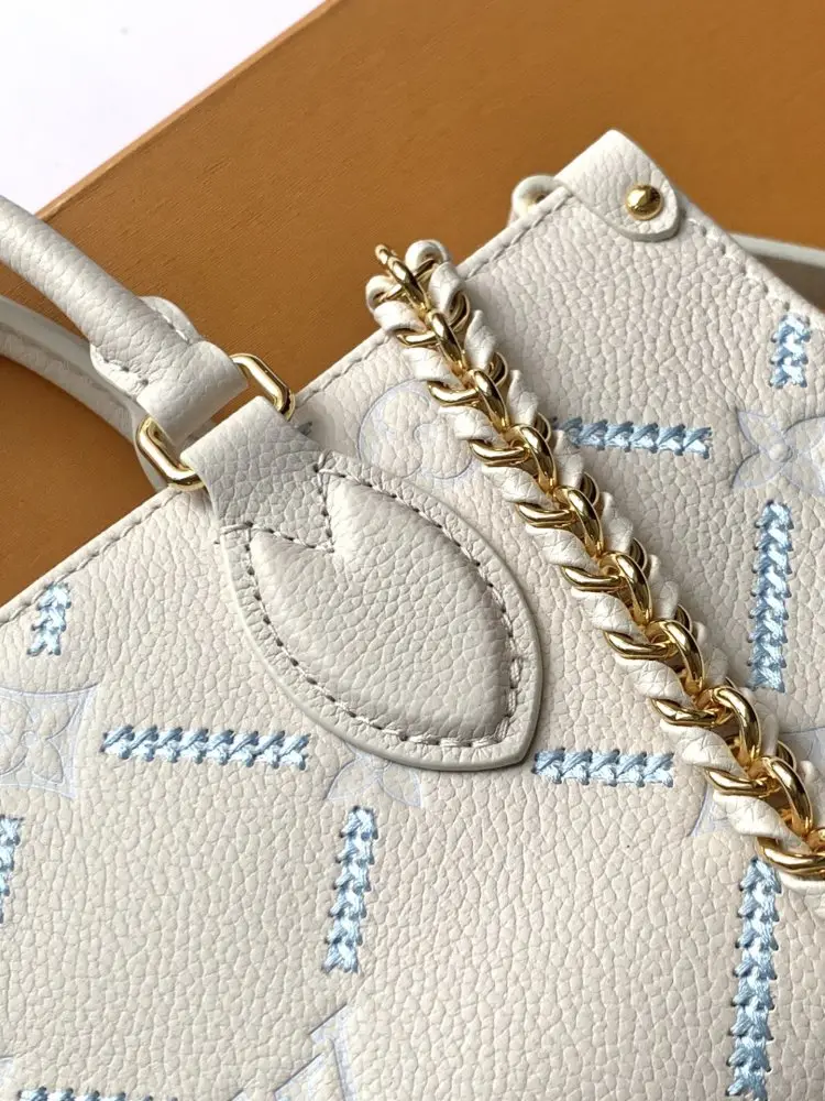 Louis Vuitton A bag OnTheGo East West 25 cm — Photo 5