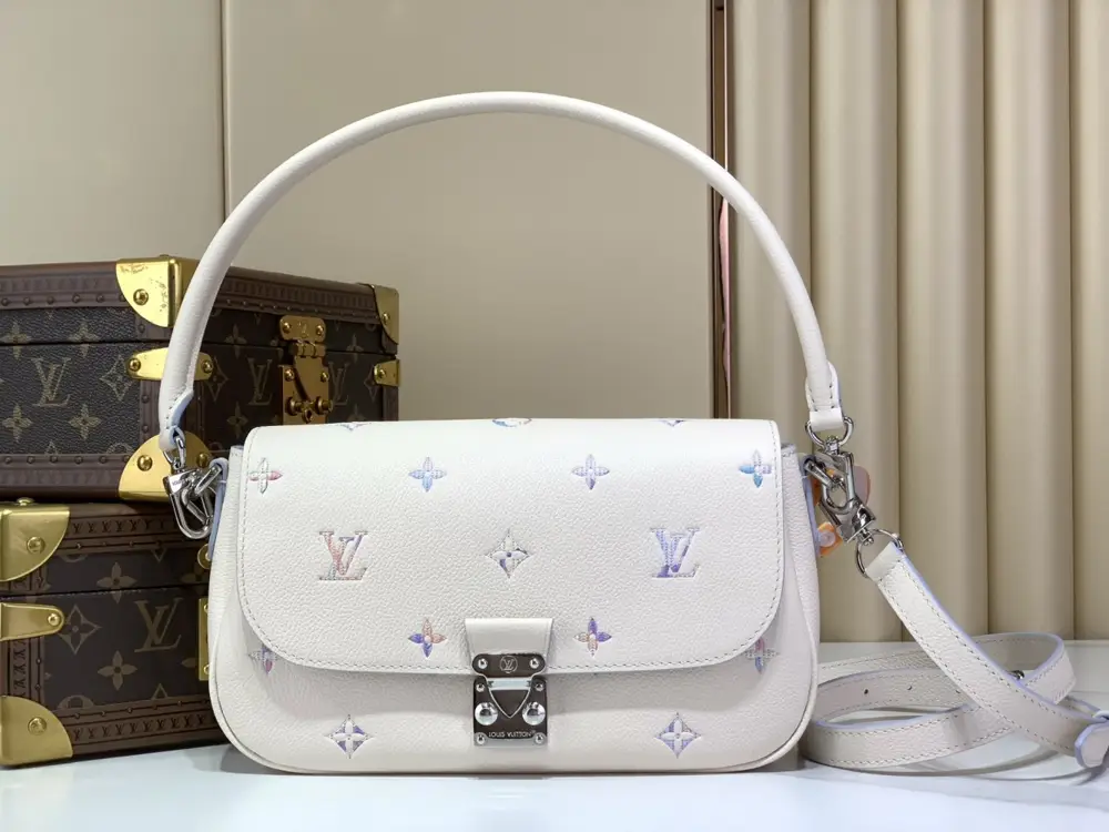 Louis Vuitton — Сумка POCHETTE MÉTIS SOFT 25 см
