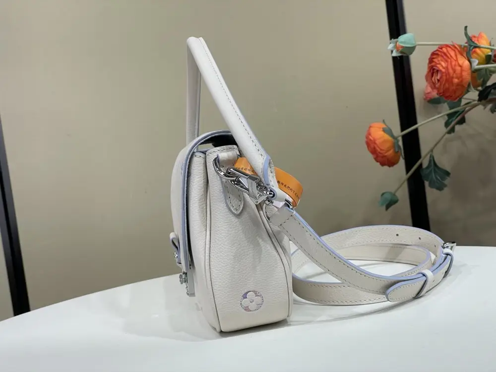 Louis Vuitton Сумка POCHETTE MÉTIS SOFT 25 см — Фото 3