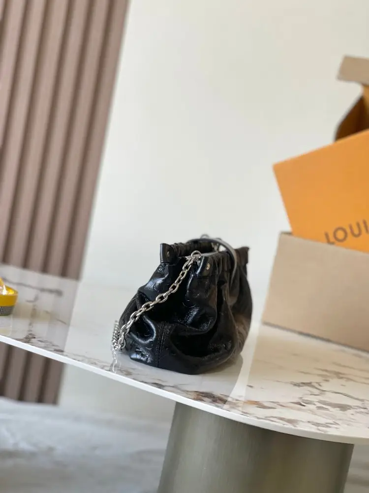 Louis Vuitton Сумка POCHETTE SLING30 см — Фото 2