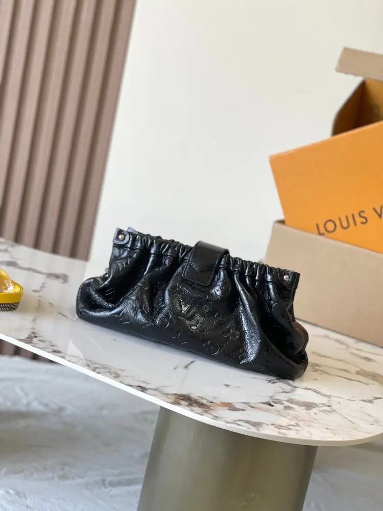 Louis Vuitton Сумка POCHETTE SLING30 см — Фото 3