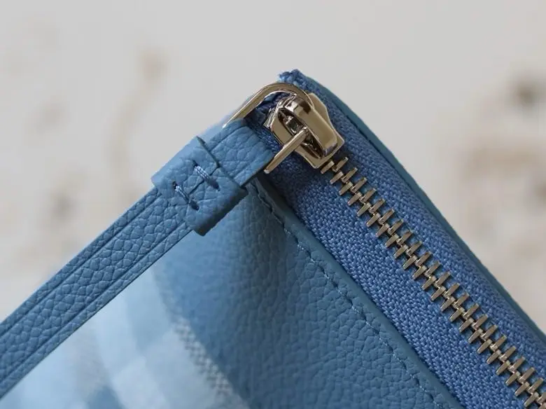 Louis Vuitton Сумка Pochette Voyage Souple 30 см — Фото 4
