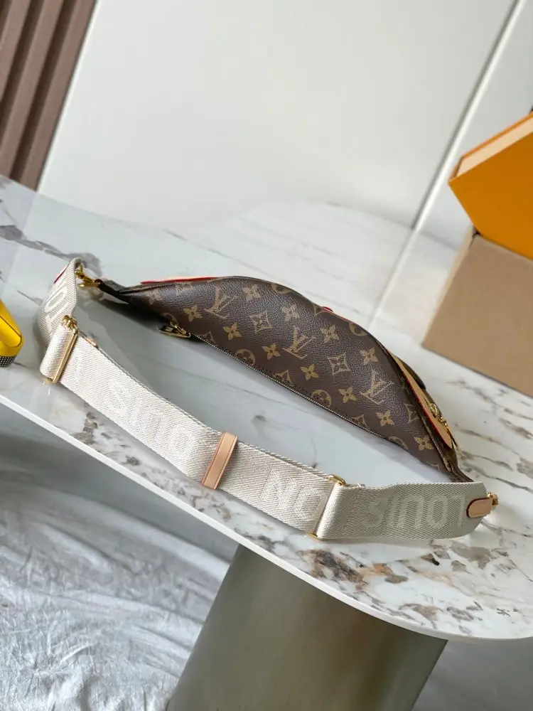 Louis Vuitton Сумка поясная M46784 36 см — Фото 3