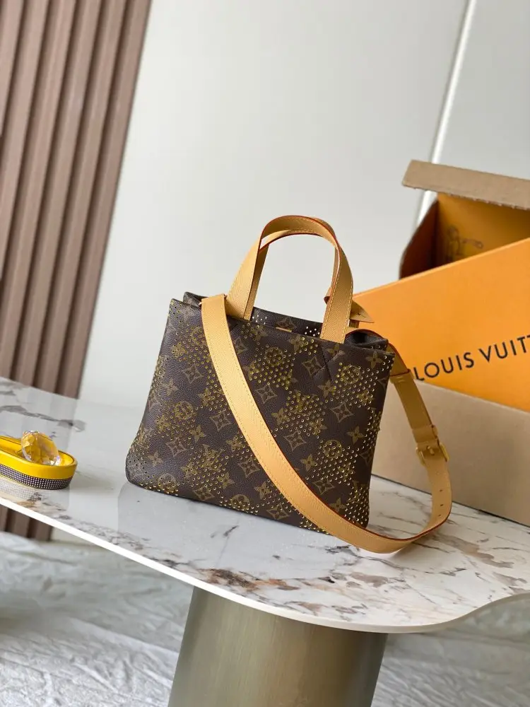 Louis Vuitton A bag шоппер 26 cm — Photo 3