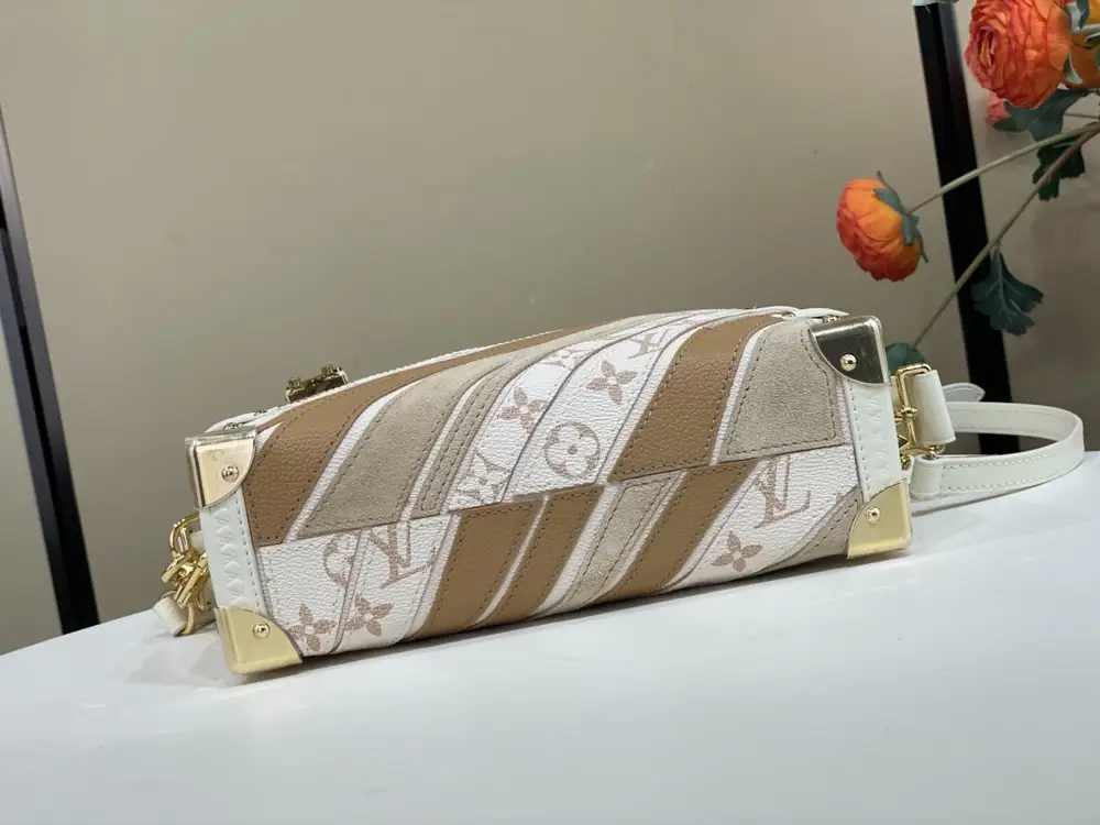 Louis Vuitton Сумка Side Trunk 23 см — Фото 4