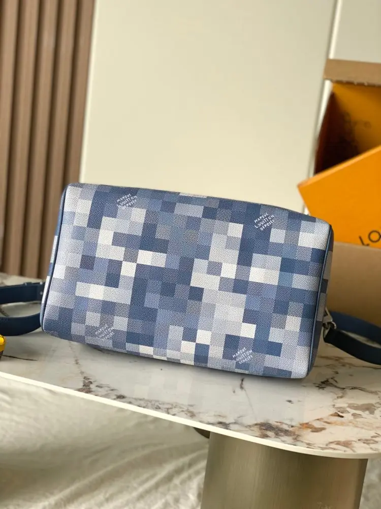 Louis Vuitton Сумка SPEEDY BANDOULIÈRE 30 — Фото 4