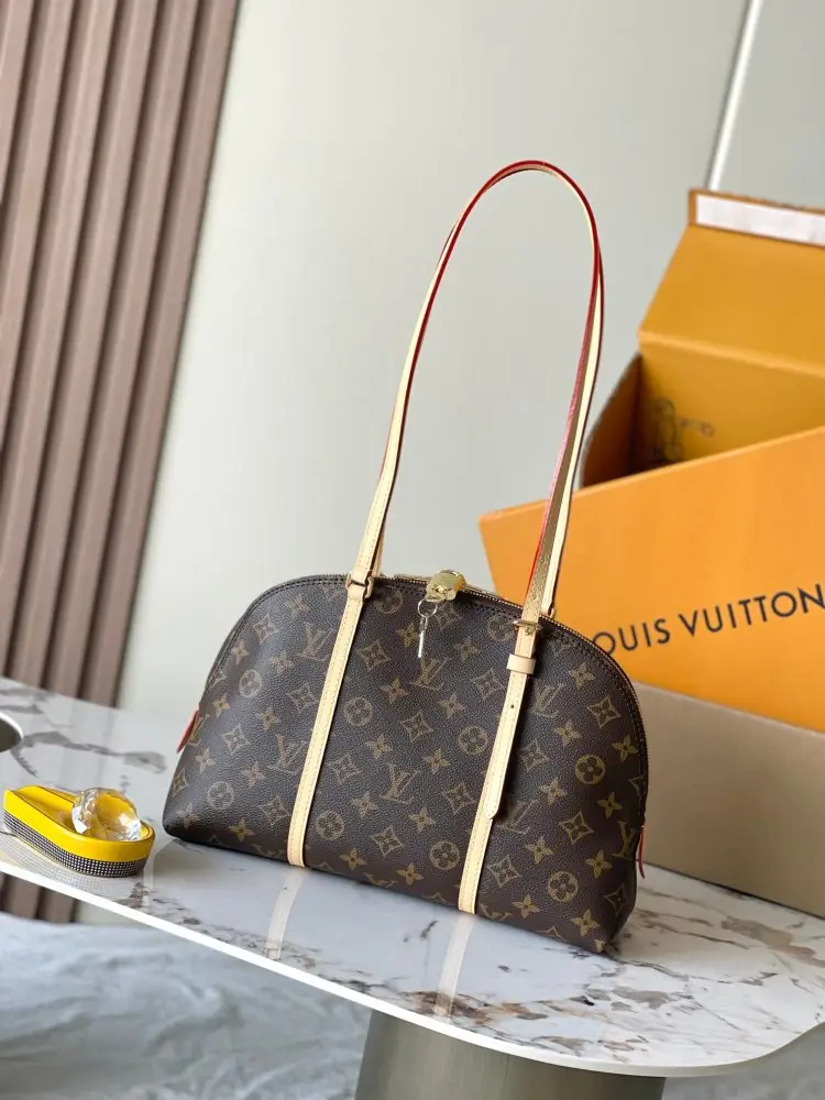 Louis Vuitton — Сумка Squire 30 см