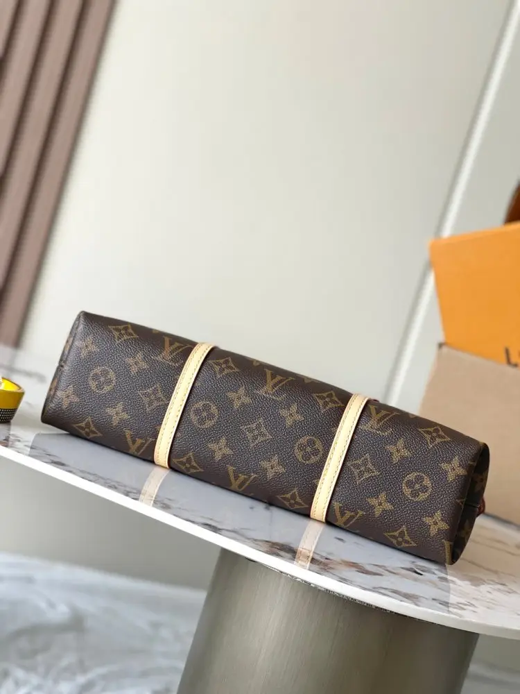 Louis Vuitton A bag Squire 30 cm — Photo 4