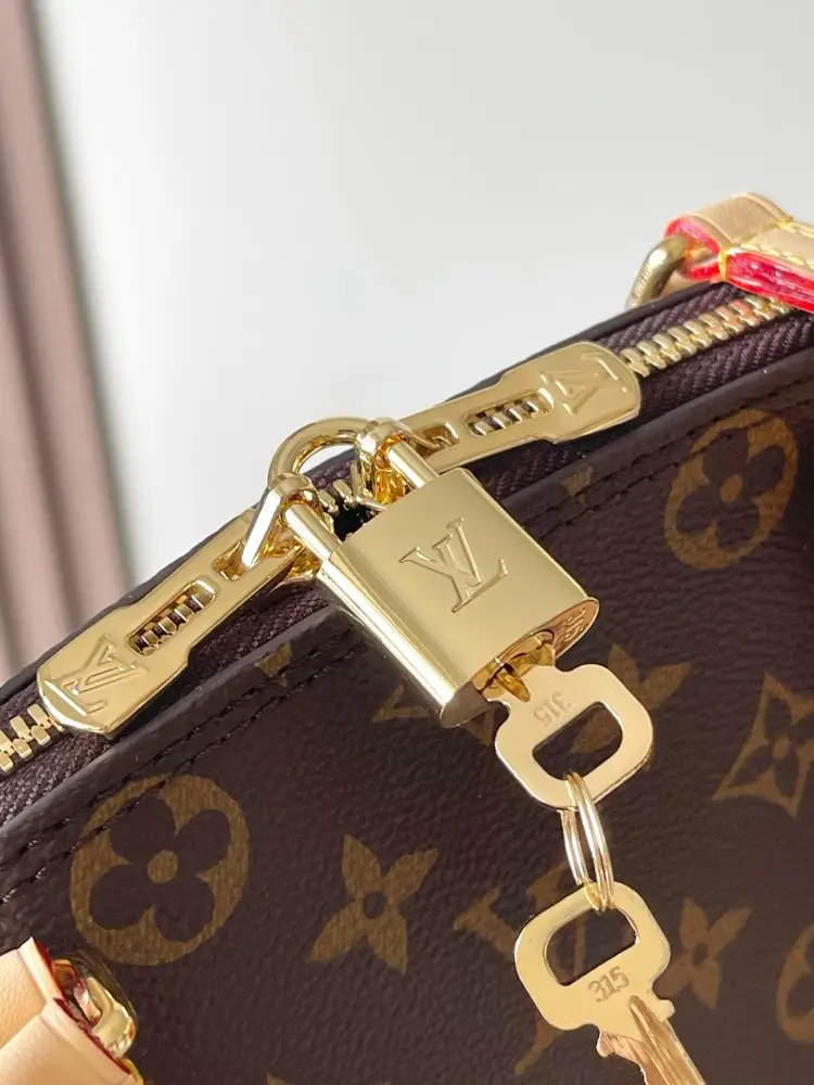 Louis Vuitton A bag Squire 30 cm — Photo 5