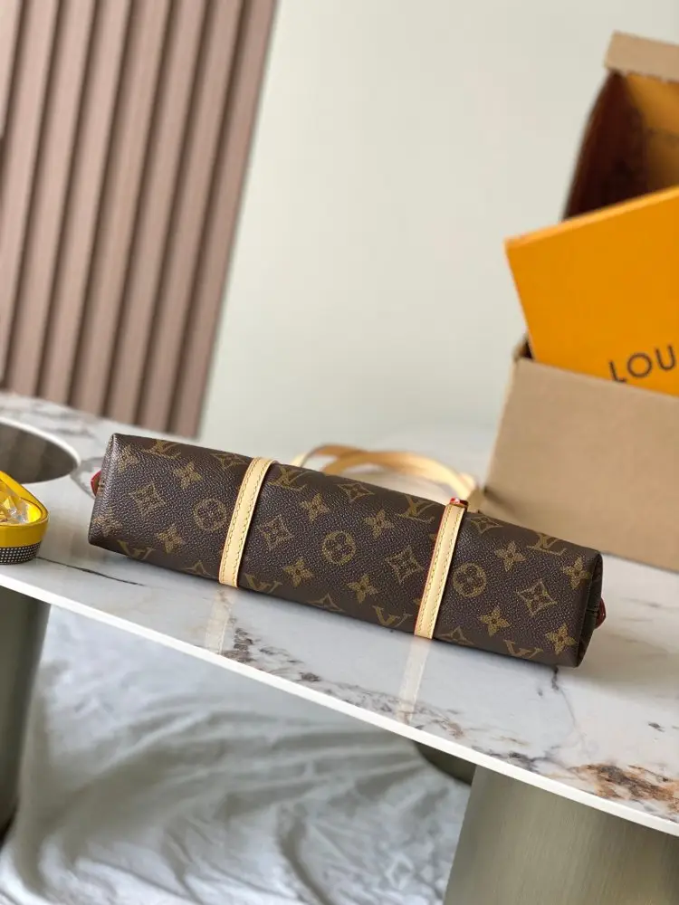 Louis Vuitton Сумка Squire East West 29 см — Фото 4