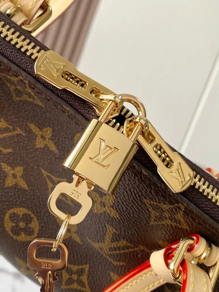 Louis Vuitton Сумка Squire East West 29 см — Фото 5