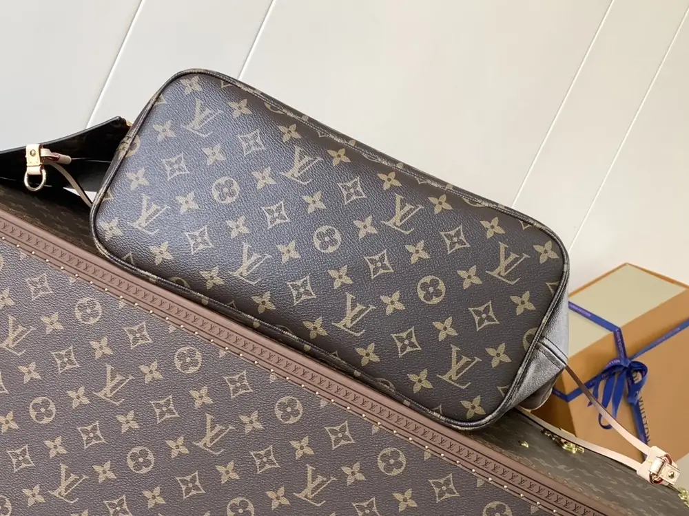 Louis Vuitton Сумка тоут Neverfull 31 см з канваса Damier Ebene — Фото 4