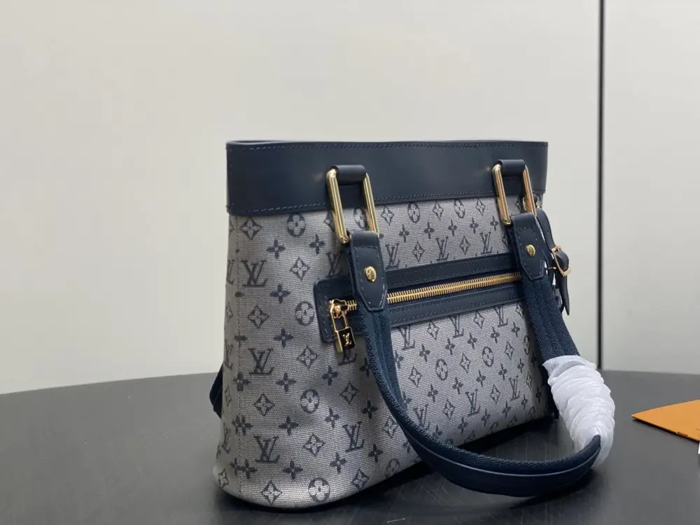 Louis Vuitton Сумка тоут Open Smile джинсова 24 см — Фото 2