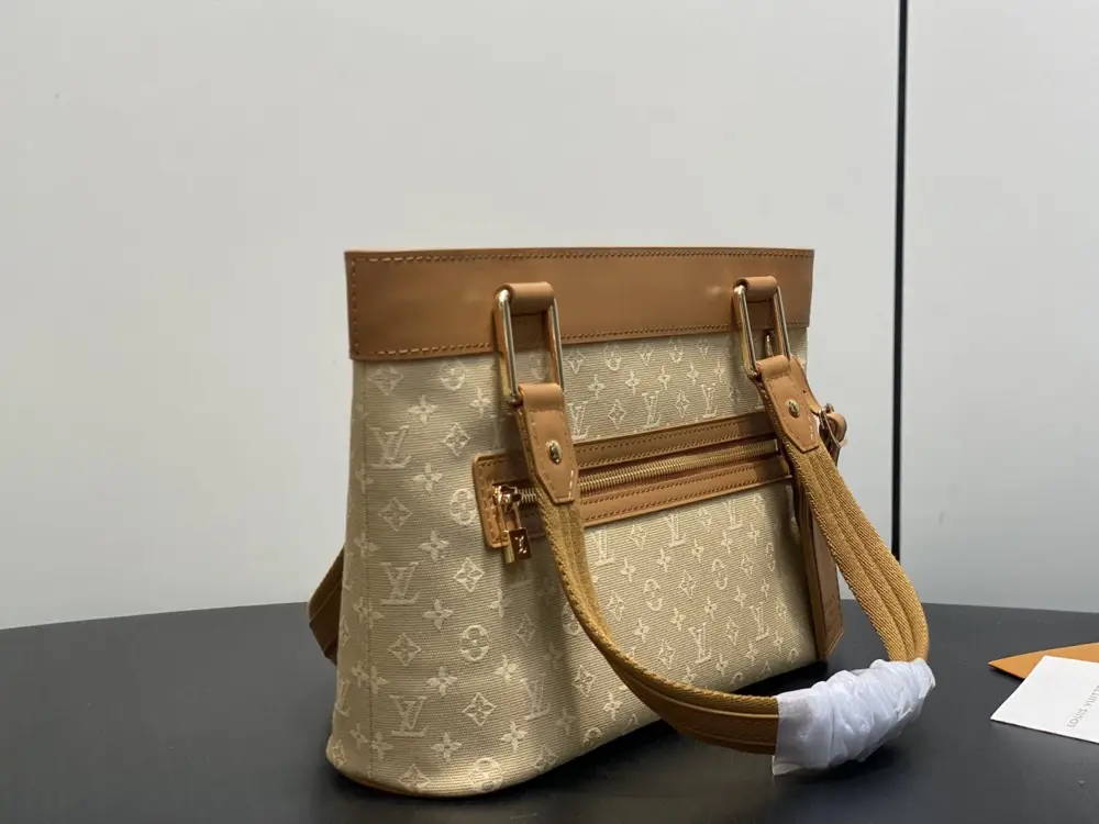 Louis Vuitton Сумка тоут Open Smile джинсова 24 см — Фото 2