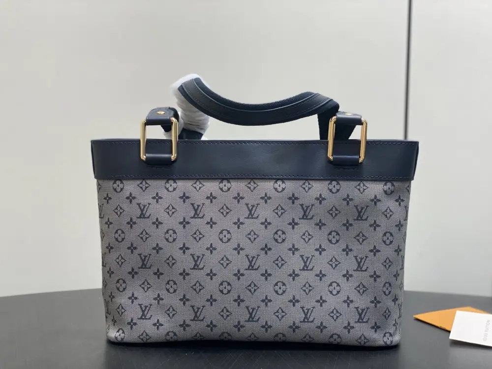 Louis Vuitton Сумка тоут Open Smile джинсова 24 см — Фото 3