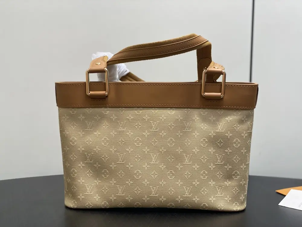 Louis Vuitton Сумка тоут Open Smile джинсова 24 см — Фото 3