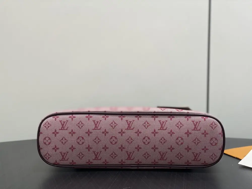 Louis Vuitton Сумка тоут Open Smile джинсовая 24 см — Фото 4