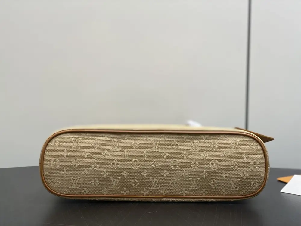 Louis Vuitton Сумка тоут Open Smile джинсова 24 см — Фото 4