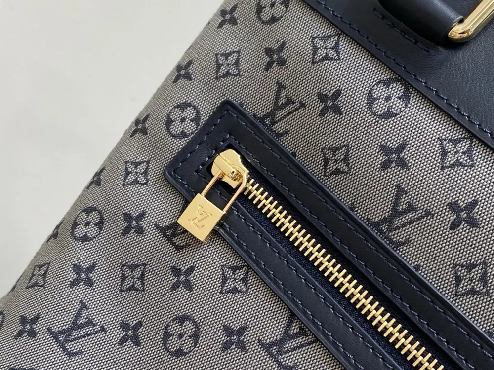 Louis Vuitton Сумка тоут Open Smile джинсова 24 см — Фото 5