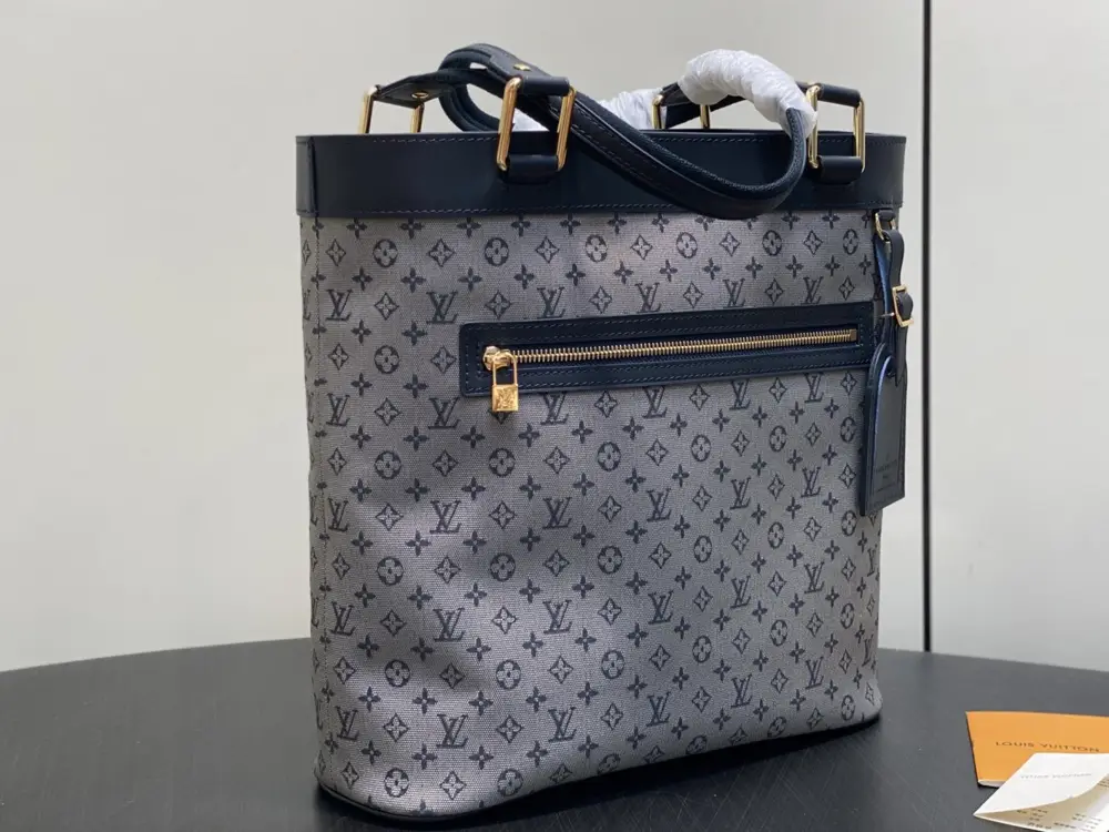 Louis Vuitton A bag тоут Open Smile denim 30 cm — Photo 2