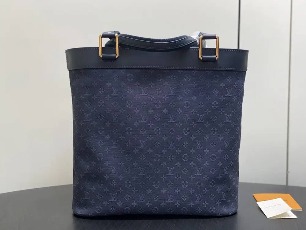 Louis Vuitton Сумка тоут Open Smile джинсова 30 см — Фото 3