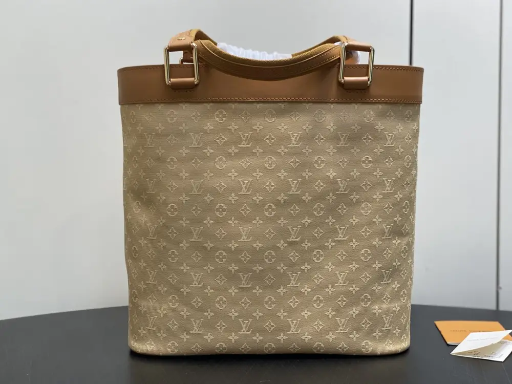 Louis Vuitton Сумка тоут Open Smile джинсовая 30 см — Фото 3