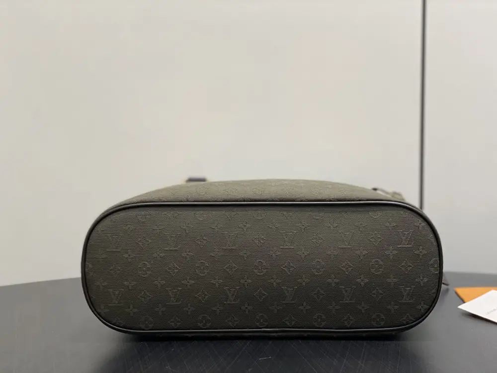 Louis Vuitton Сумка тоут Open Smile джинсова 30 см — Фото 4
