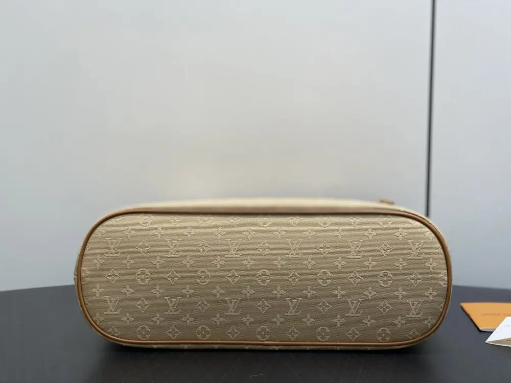 Louis Vuitton Сумка тоут Open Smile джинсовая 30 см — Фото 4