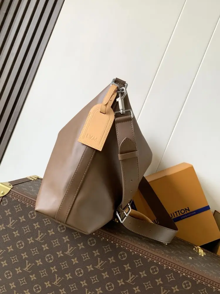Louis Vuitton Сумка Vagabond Hobo 48 см — Фото 2