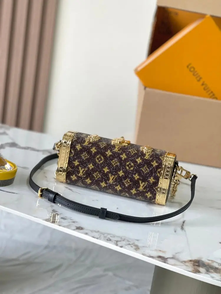 Louis Vuitton Сумка Vanity Case 18 см — Фото 3