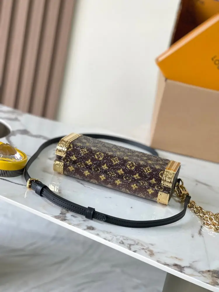 Louis Vuitton Сумка Vanity Case 18 см — Фото 4