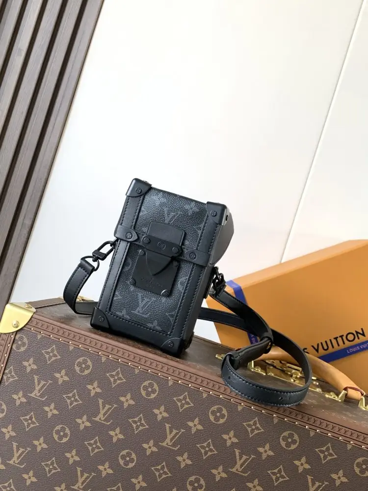 Louis Vuitton — Сумка Vertical Trunk