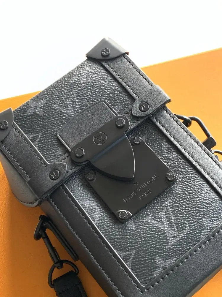Louis Vuitton Сумка Vertical Trunk — Фото 5