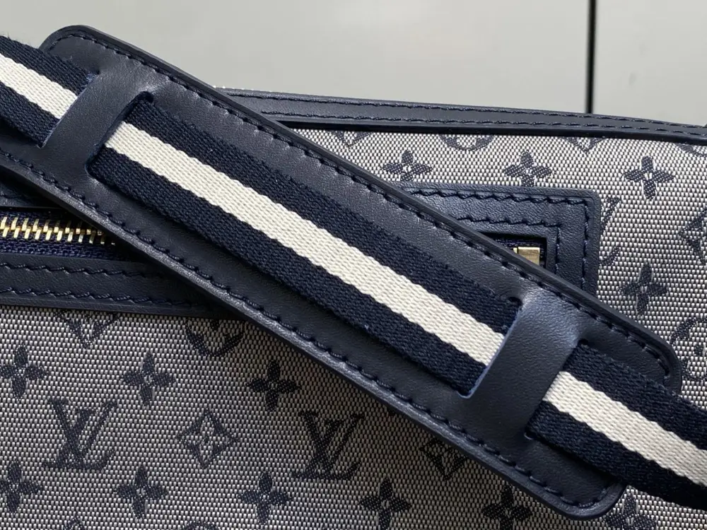 Louis Vuitton Сумка Vivian 29 см джинсовая — Фото 5