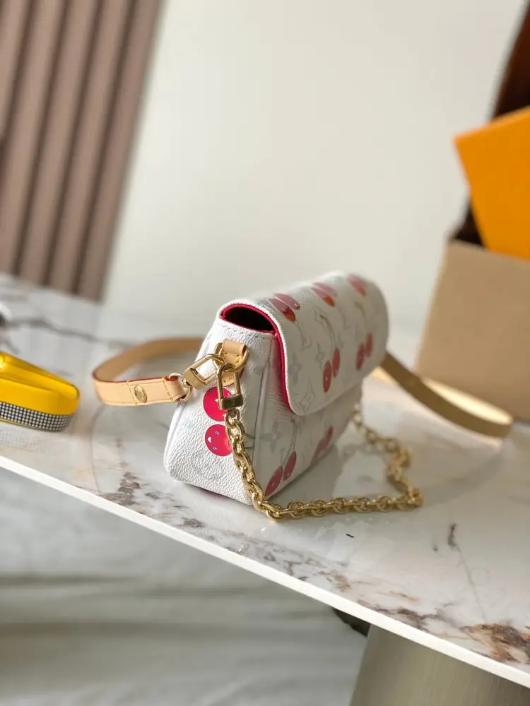 Louis Vuitton Сумка Wallet On Chain Ivy 23 см — Фото 2