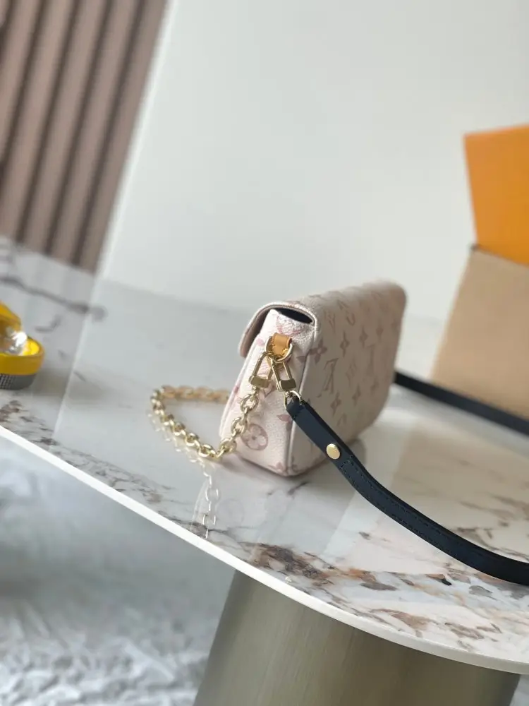 Louis Vuitton A bag Wallet On Chain Ivy 23 cm — Photo 2