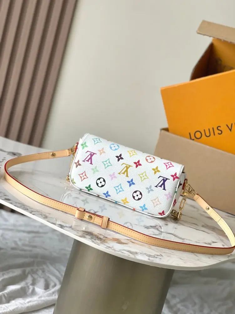 Louis Vuitton A bag Wallet On Chain Ivy 23 cm — Photo 3