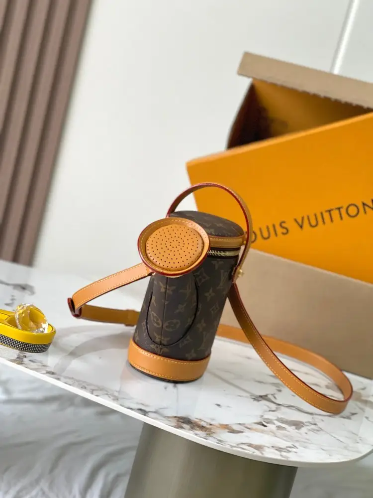 Louis Vuitton A bag watering can 25 cm — Photo 2