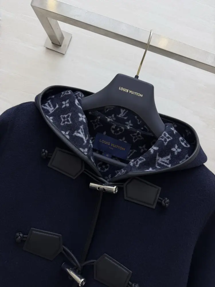Louis Vuitton Короткое женское пальто — Фото 2