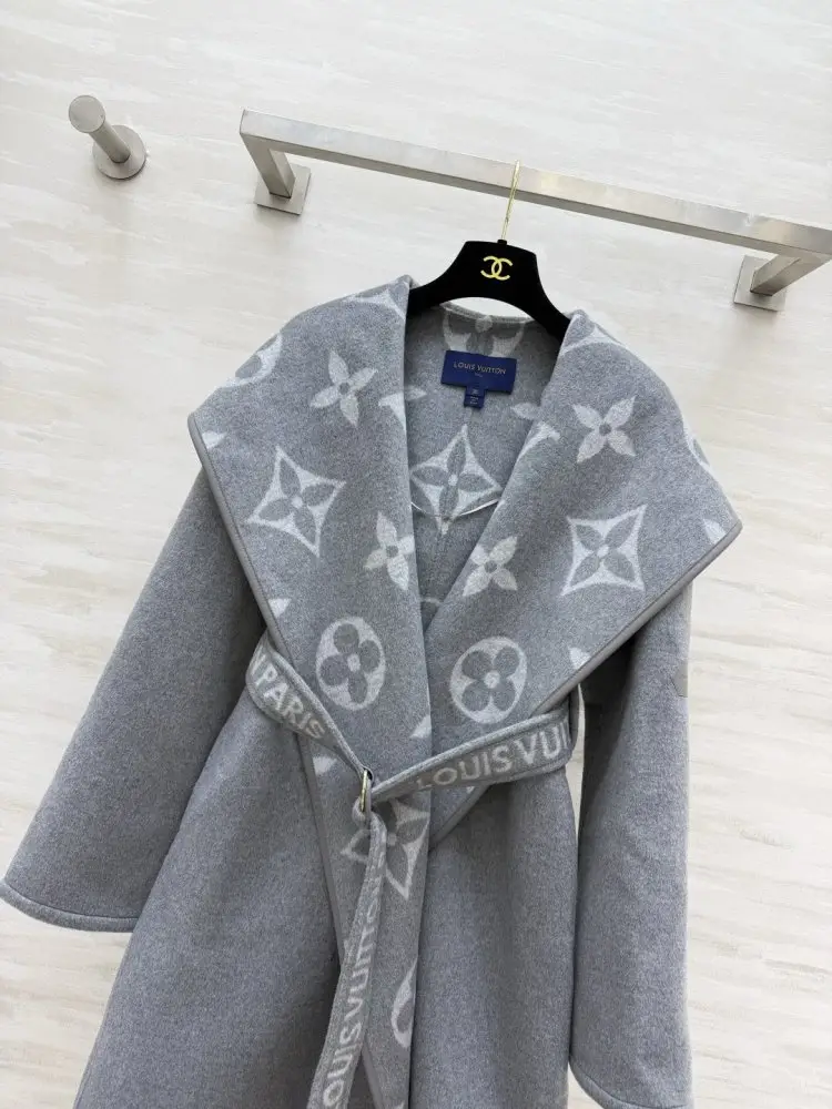 Louis Vuitton Короткое женское пальто — Фото 2