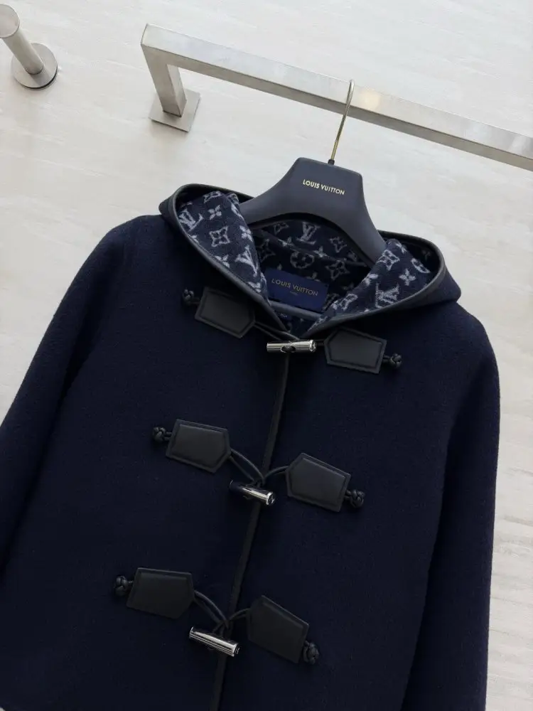 Louis Vuitton Короткое женское пальто — Фото 3