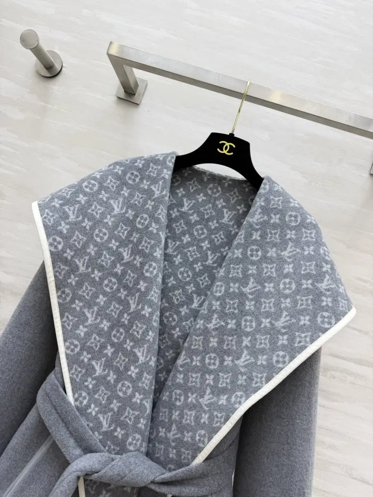 Louis Vuitton Короткое женское пальто — Фото 4