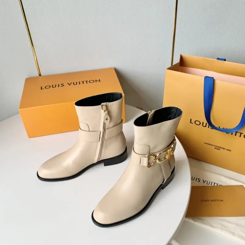 Louis Vuitton Ботильоны на плоской подошве с металлической пряжкой — Фото 2