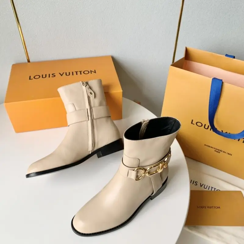Louis Vuitton Ботильоны на плоской подошве с металлической пряжкой — Фото 4