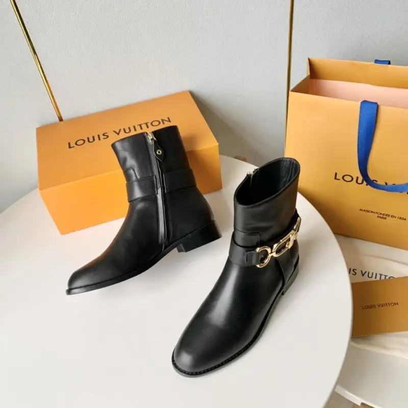 Louis Vuitton Ботильйони на плоскою підошві з металевої пряжкою — Фото 5