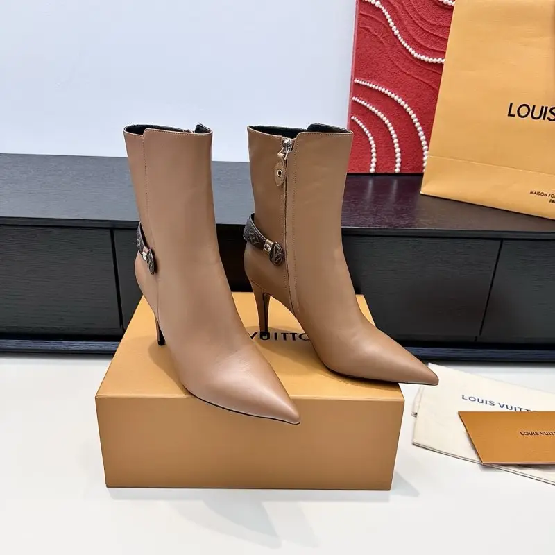 Louis Vuitton Ботильоны на высоком каблуке с острым носком — Фото 1