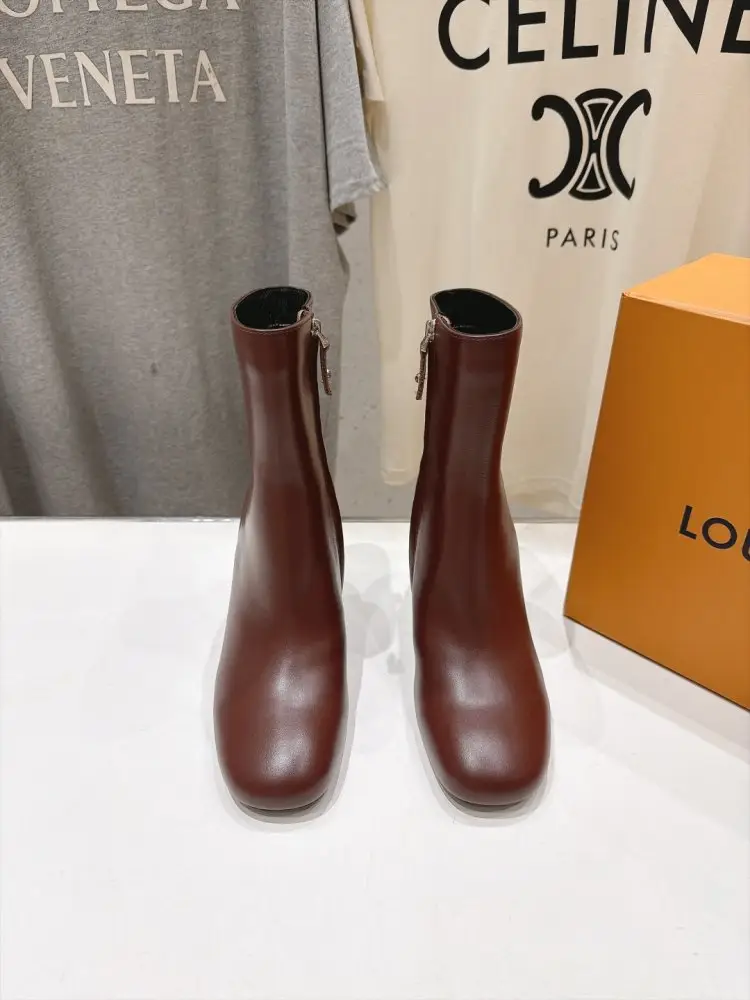 Louis Vuitton — Ботильйони на високому підборах
