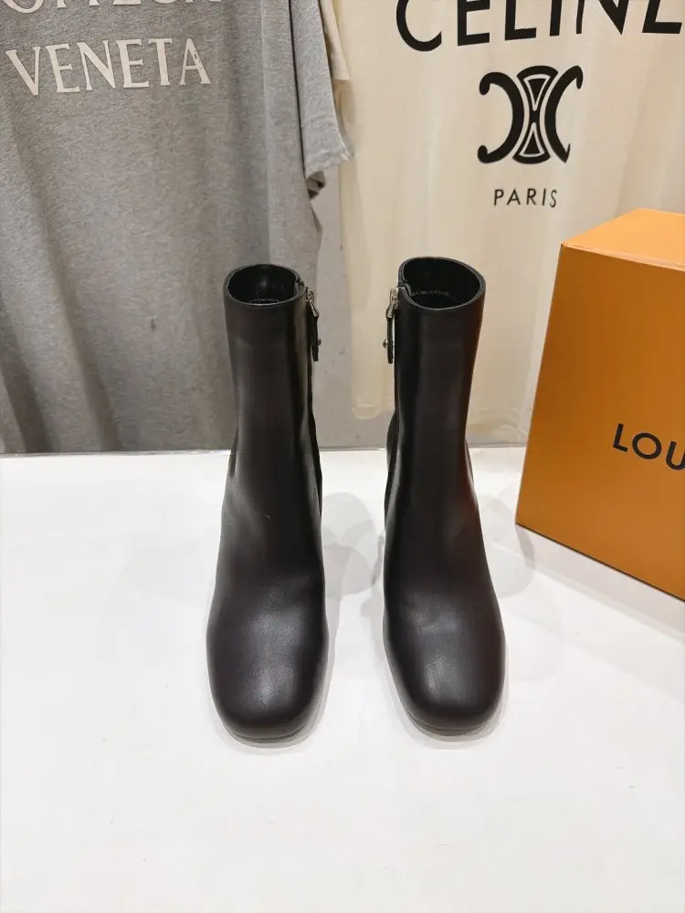 Louis Vuitton — Ботильйони на високому підборах