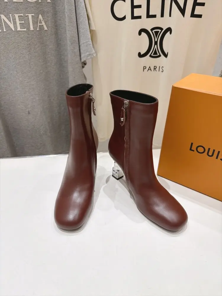 Louis Vuitton Ankle boots on high heel — Photo 2