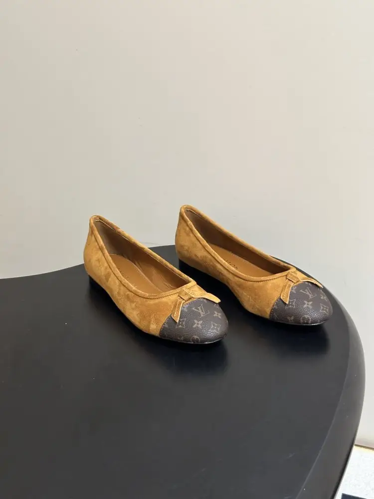 Louis Vuitton — Ballet shoes Bailarina Darling LV x TM